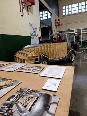 Un cotxe fet a Lleida